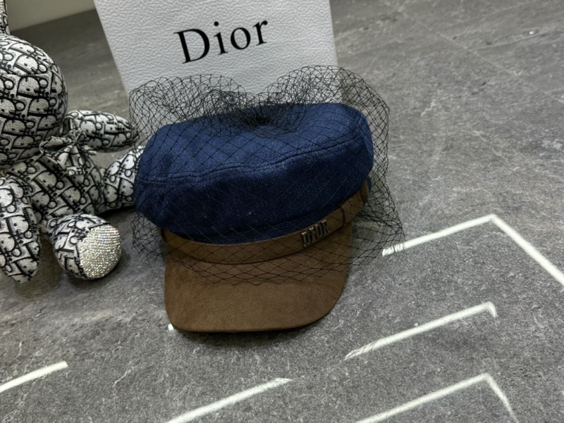 CHRISTIAN DIOR